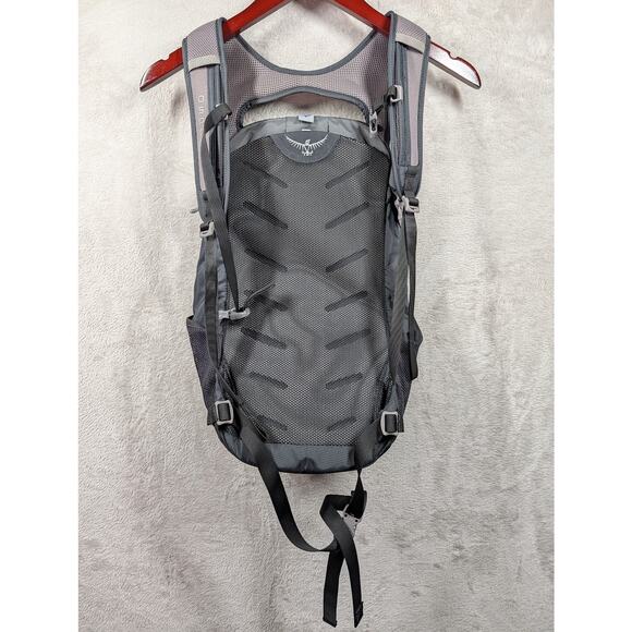 Osprey Daylite Backpack Gray/Black Travel Hiking Adventure Bag - Picture 6 of 9